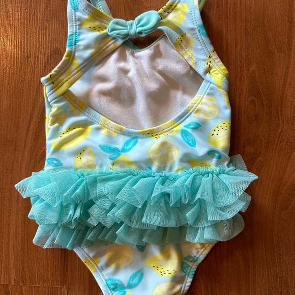 Cat & Jack baby girl lemon 🍋 swimsuit sz 3-6M - Picture 2 of 4